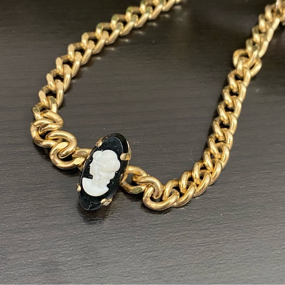 Vintage Unsigned Victorian Lady Cameo Choker Necklace - Picture 5 of 16